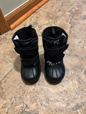 The Children’s Place Toddler Dinosaur Winter Boots Size 5